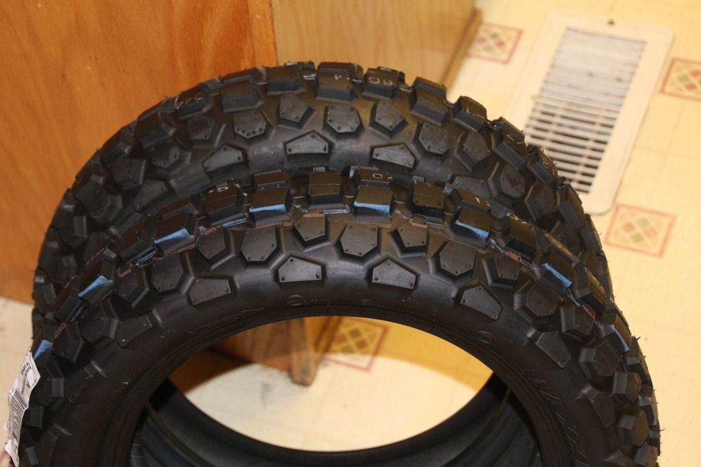 grom tire size